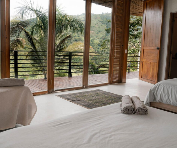 Room 3, Kasaurora, Nimaima
