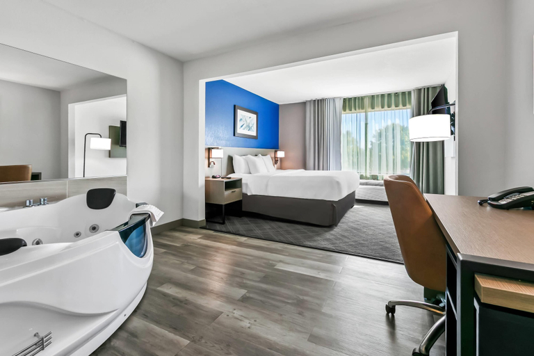 Bedroom 3, Comfort Inn & Suites Grand Blanc/Flint, Genesee