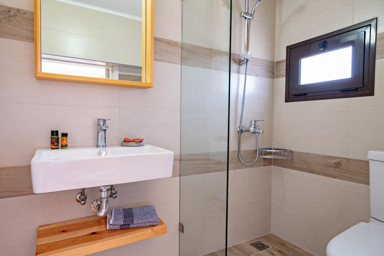 Bathroom 3, The Village Apartments, Crete