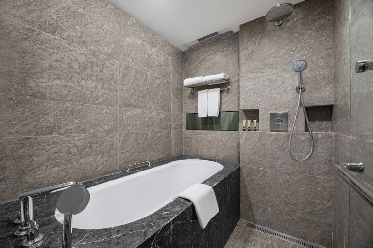 Bathroom 5, Ascott IFC Guangzhou, Guangzhou