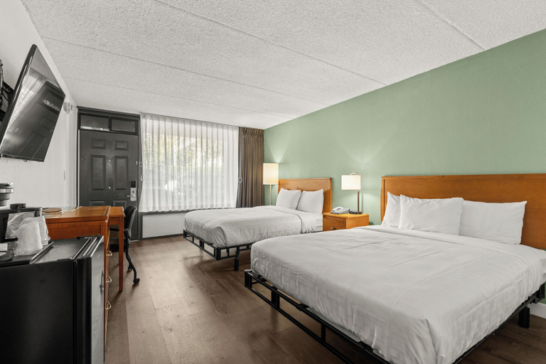 Bedroom 3, Vagabond Inn Executive Sacramento Old Town, Sacramento