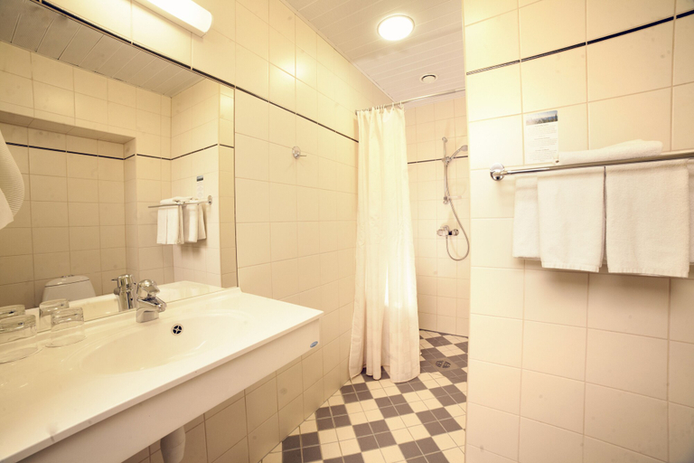 Bathroom 5, Rixwell Viru Square Hotel, Tallinn