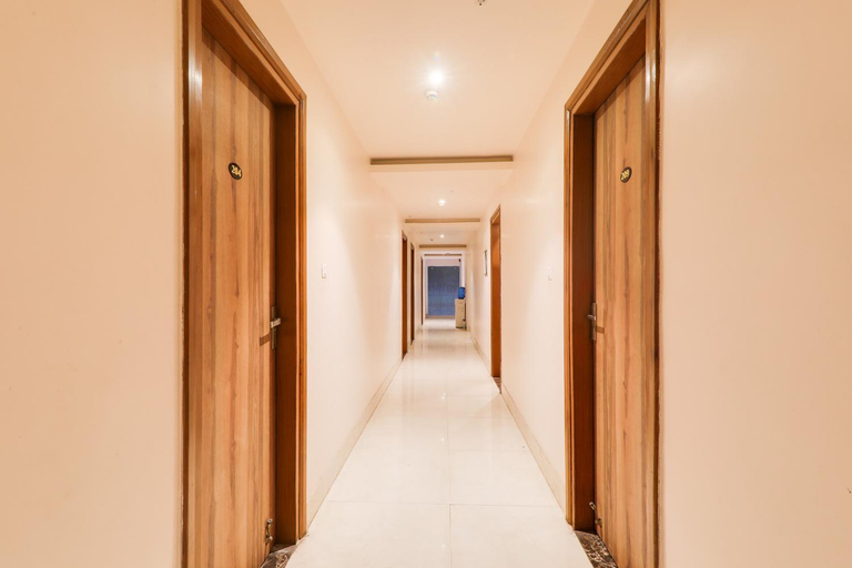 Lobby, Super Townhouse Viraj Khand Formerly Veridian Inn, Lucknow