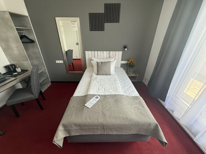 Bedroom 4, Hotel Aviva, Leipzig