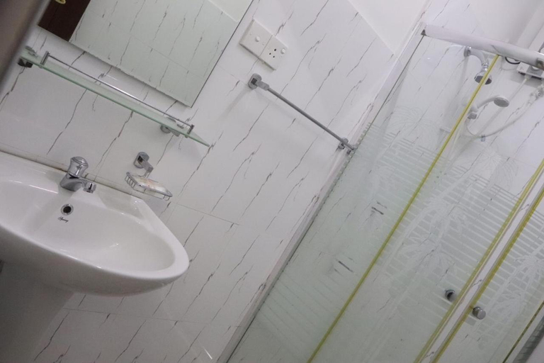 Bathroom 4, Ryan Residence And Restaurant, Negombo