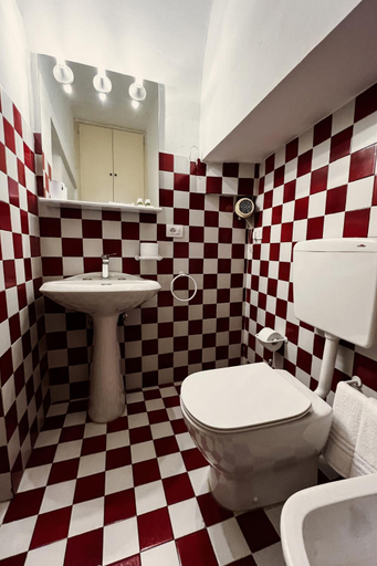Bathroom 4, da mario in florence guesthause, Florence