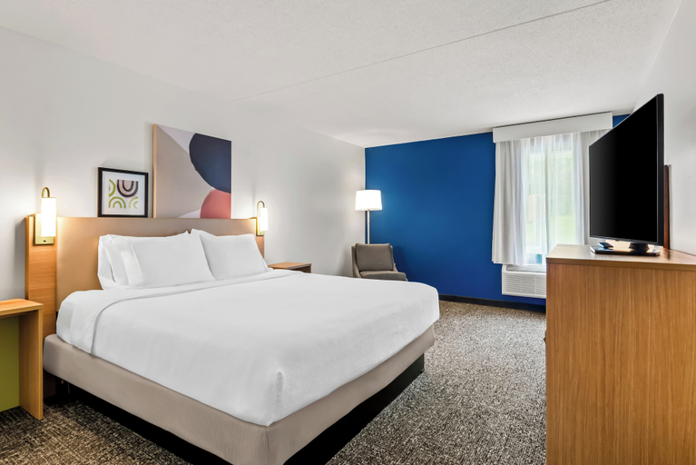 Bedroom 2, Spark by Hilton Lexington, Rockbridge