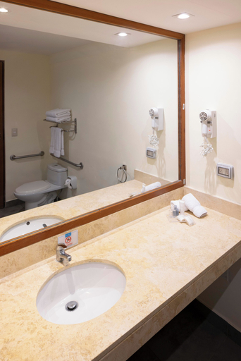 Bathroom 4, Decameron El Pueblo - All Inclusive, Lima