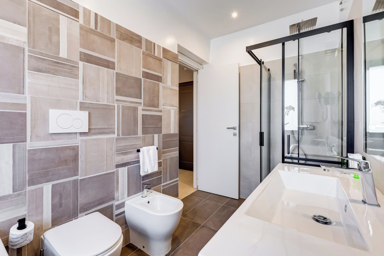 Bathroom 5, Hotel Eurogarden, Roma
