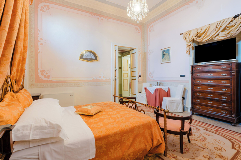 Bedroom 4, Palazzo De Castro, Lecce