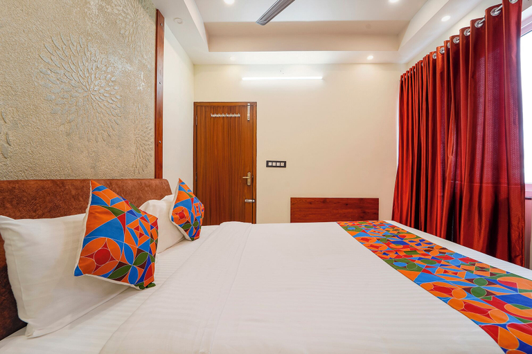 Room 5, Fabhotel Kafeel Homes, Ernakulam