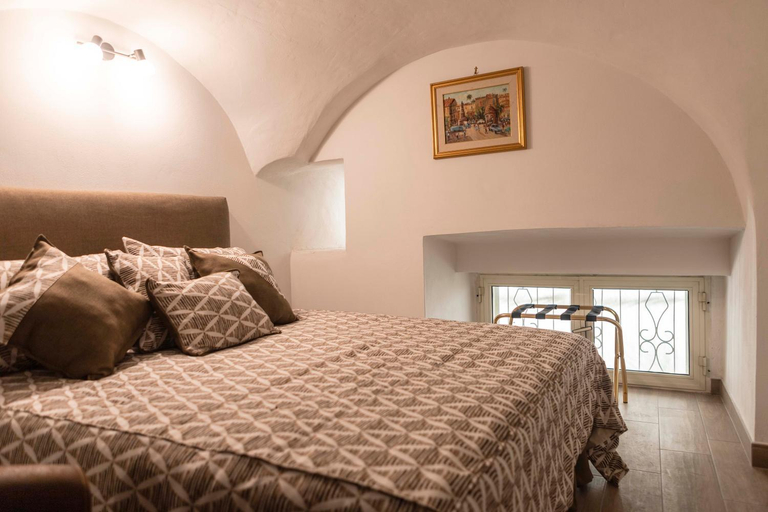 Others 4, Via Nilo 20 apartments, Napoli