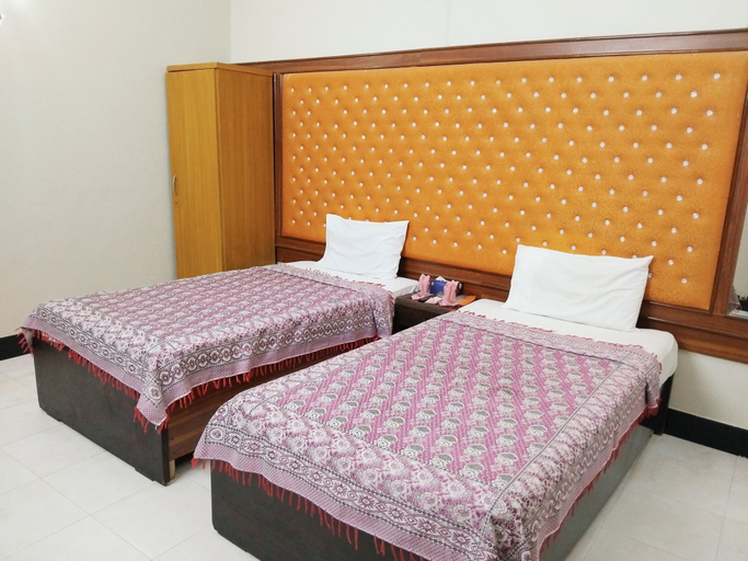 Bedroom 3, Cosy Inn Guest House Karachi, Karachi