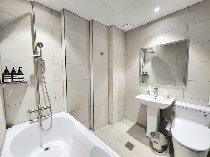 Bathroom 5, Loungeseoul, Icheon