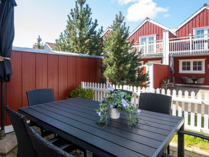 Others 4, 5 Star Holiday Home in Blavand, Varde