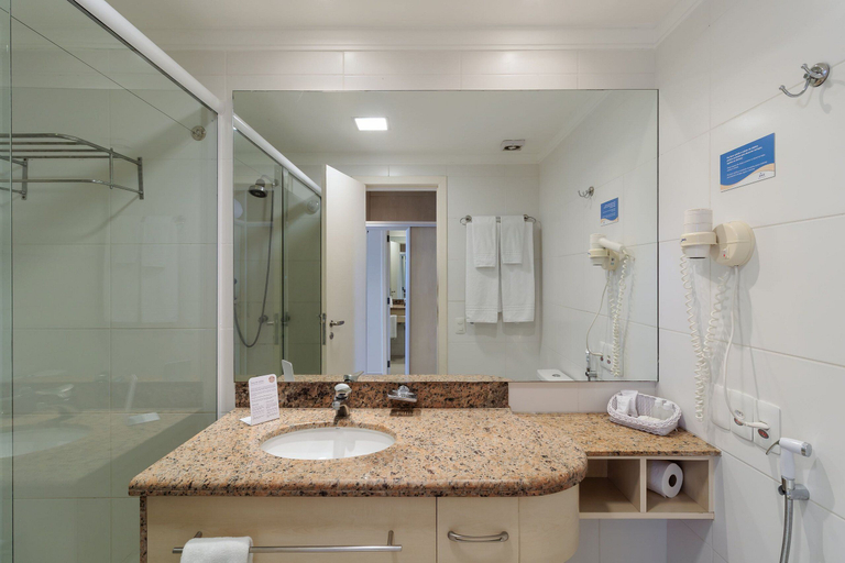 Bathroom 4, Studios modernos à beira-mar - Jurerê Beach Village JBVTOP, Florianopolis