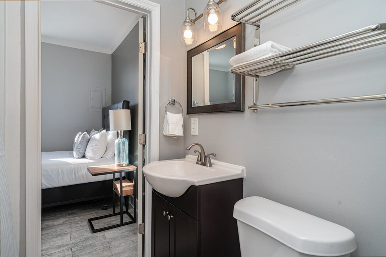 Interior 4, Opulent Pearl - Private Patio - Mins to Broadway, Davidson