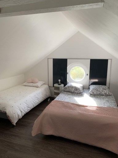Bedroom 2, Casabina, Seine-et-Marne