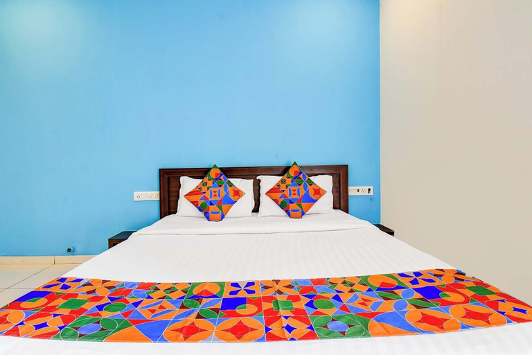 Bedroom 3, FabHotel Samudra Executive - Nr Solapur Highway, Pune