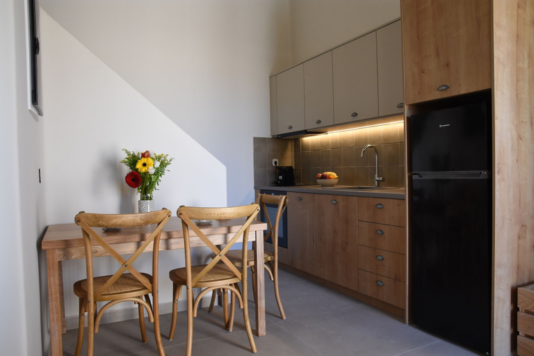 Private kitchen, Santorini - Villa - Sleeps 4 - Pool - Parking, South Aegean