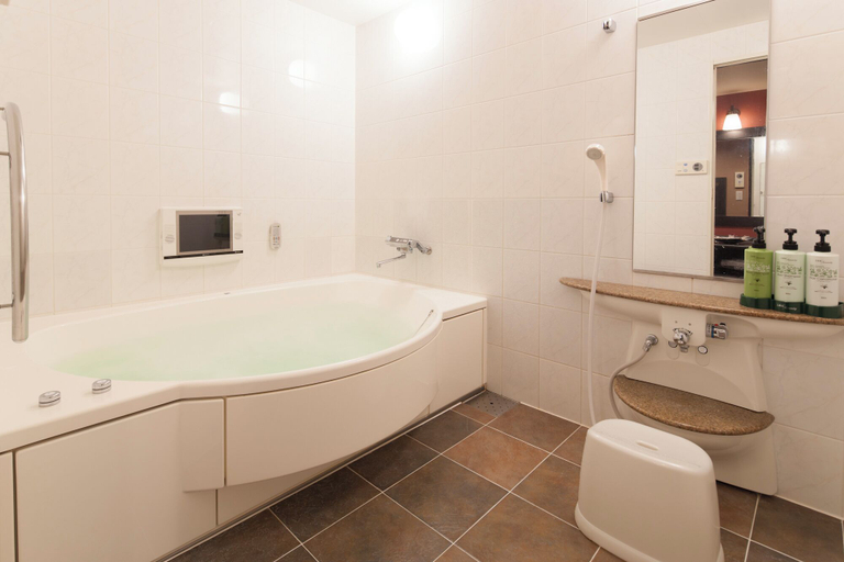 Bathroom 4, Hotel Benoa Resort, Kobe