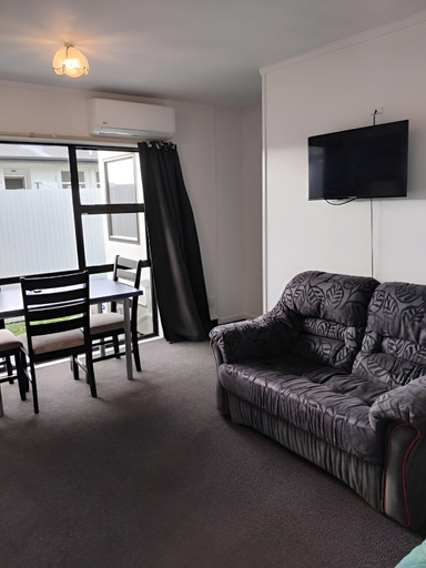 Others 4, Napier Nest Motel, Hastings