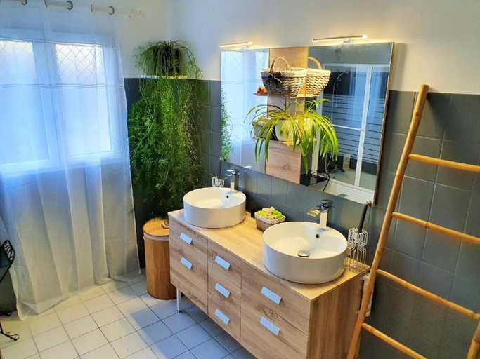 Others 5, Chambre spacieuse et calme, Charente-Maritime