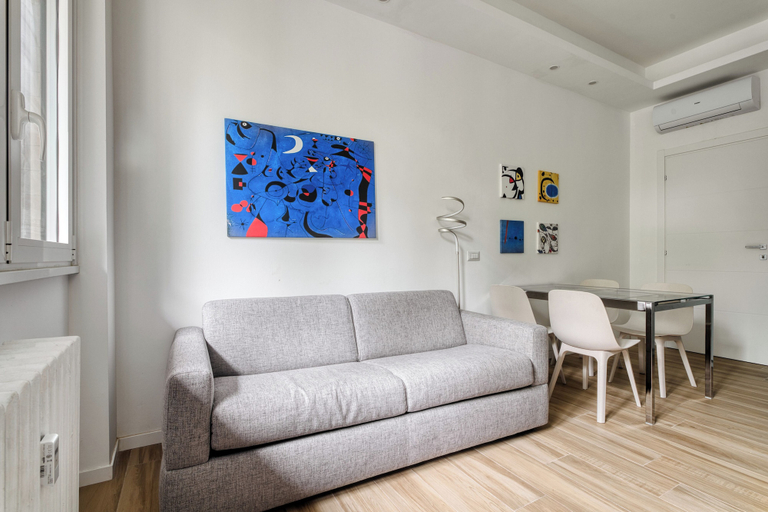 Others 4, Stylish 2-Bedroom flat near CityLife, Milano