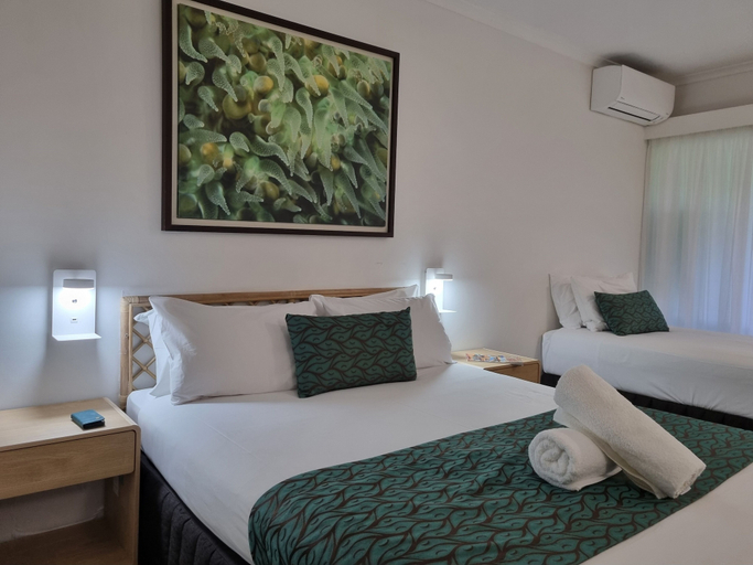 Bedroom 3, Mission Beach Lodge, Johnstone