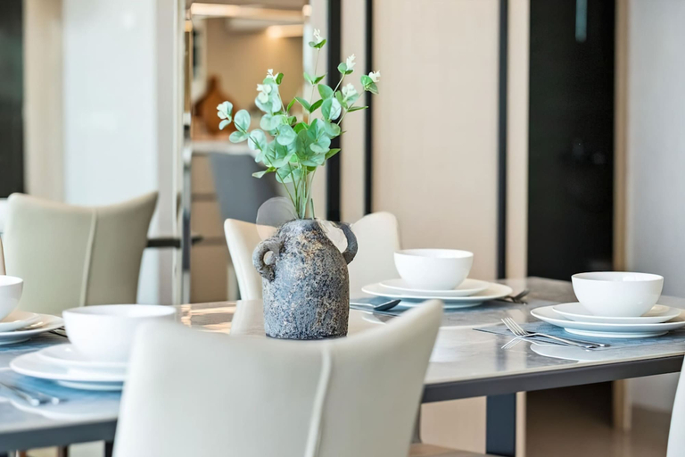 Food & Drinks, Fairview House - Luxstay near Airport, Tangerang