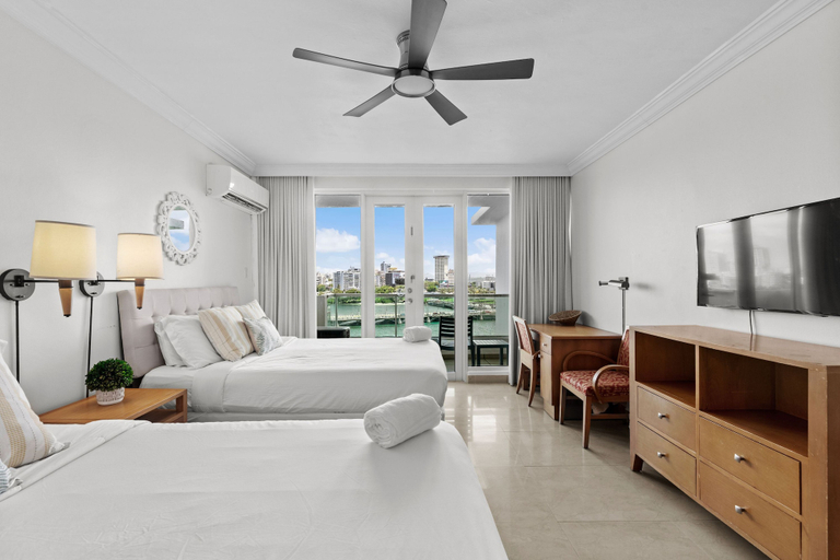 Room 5, Lagoon819-bl in San Juan