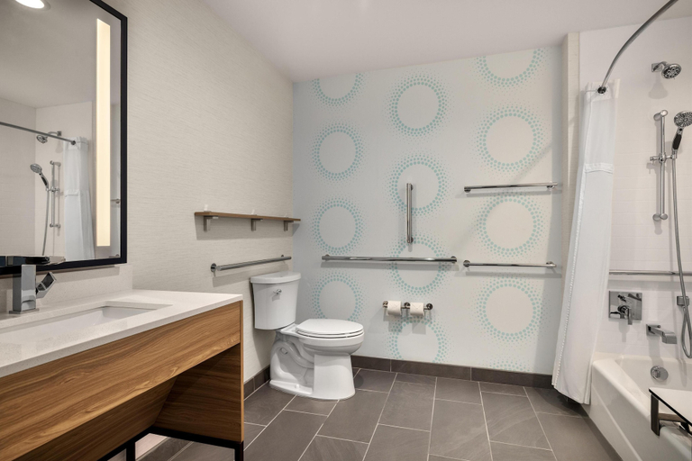 Bathroom 4, Tru By Hilton Fort Worth Lake Worth, Fort Worth
