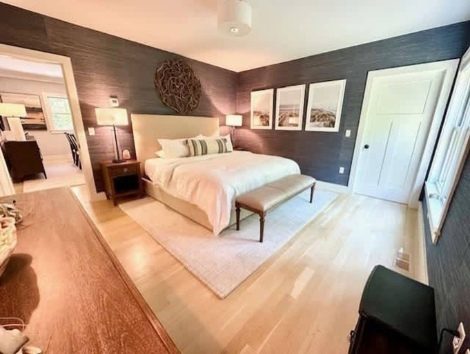Room 2, Modern 3b3b Country House and Barn on Quiet Road, Newport