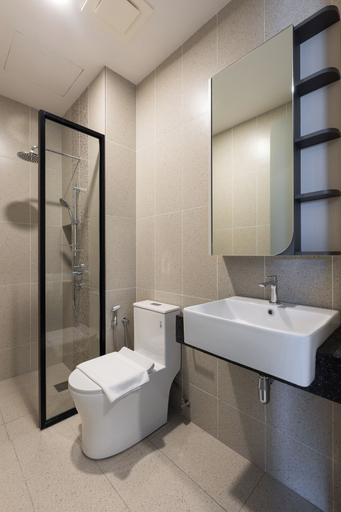 Bathroom 5, 22 Macalisterz, Penang Island