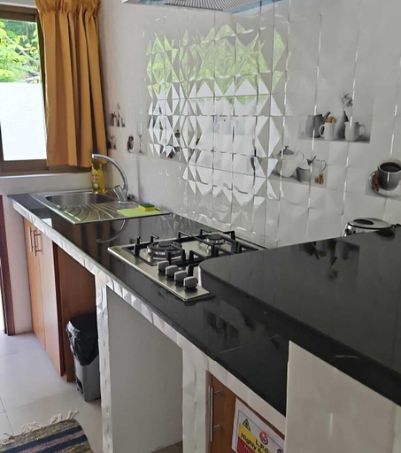 Others 4, Solea Self Catering