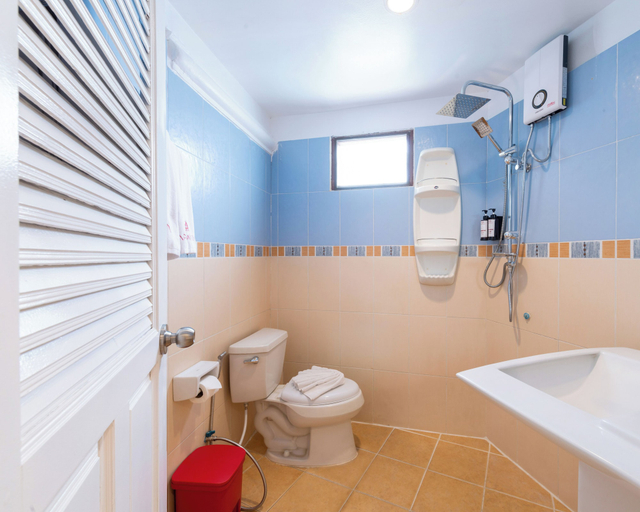 Bathroom 5, Arawana Express North Pattaya, Pattaya