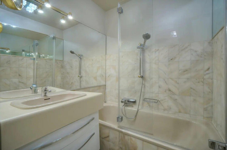 Room 2, One Bed Apt in the Center of Cannes - 2198, Alpes-Maritimes