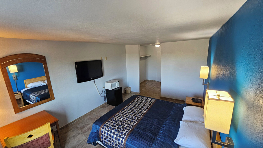 Bedroom 3, MetroParc 'nSuites, San Joaquin