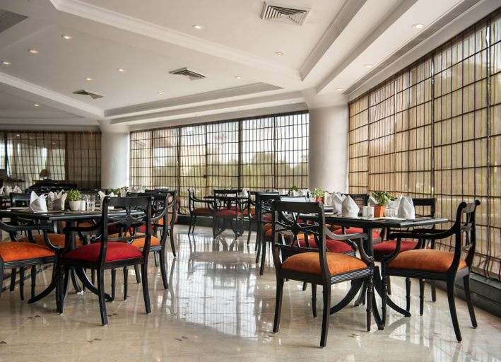 Food & Drinks 4, Sarovar Portico Surajkund Faridabad, Faridabad