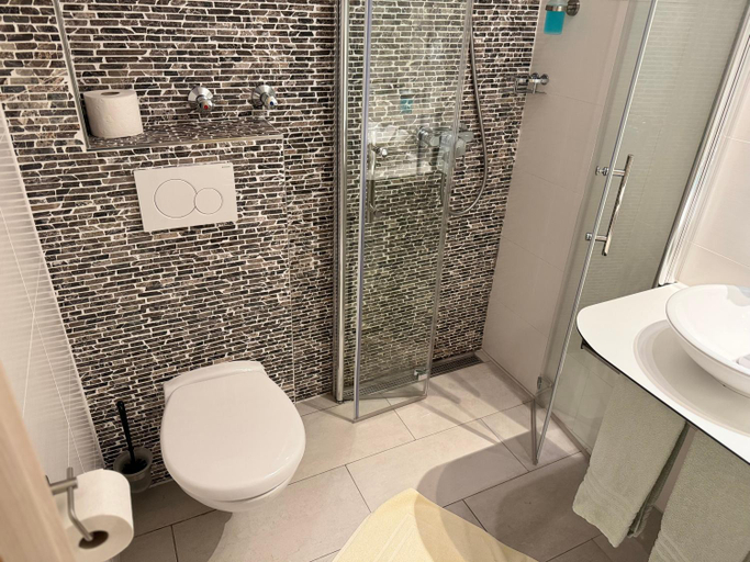Bathroom 2, Hotel Haase, Region Hannover