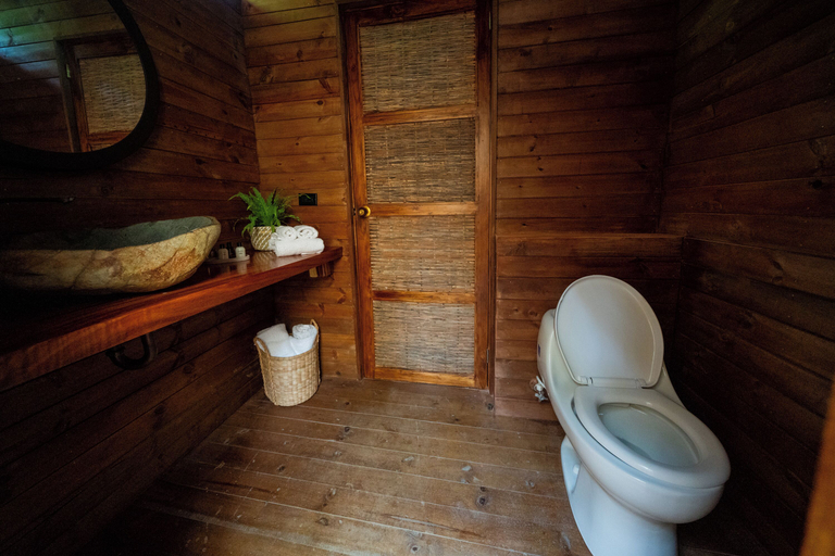 Bathroom 4, Isla Corona, Cartagena de Indias