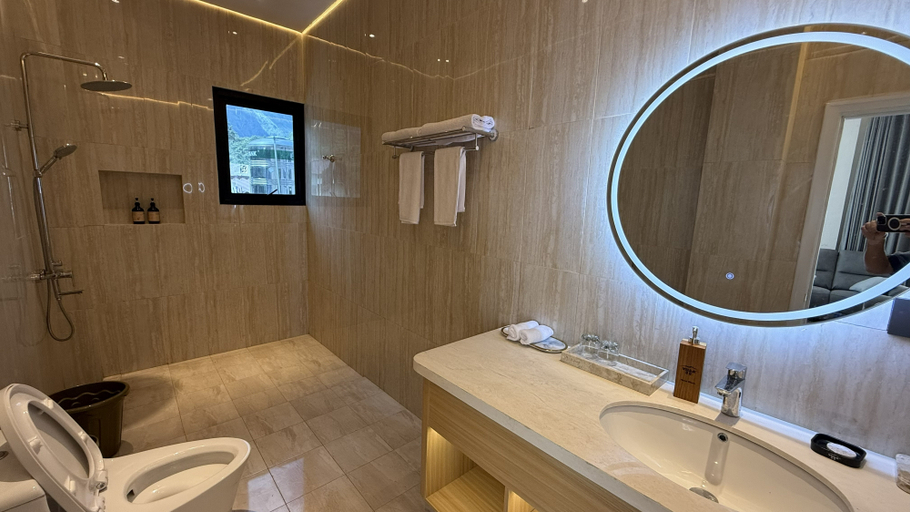 Bathroom 5, Villa 88 Bromo, Probolinggo