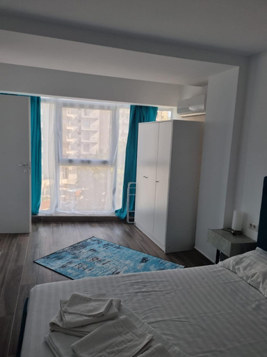 Others 2, Denis apartament 2 camere, Mangalia