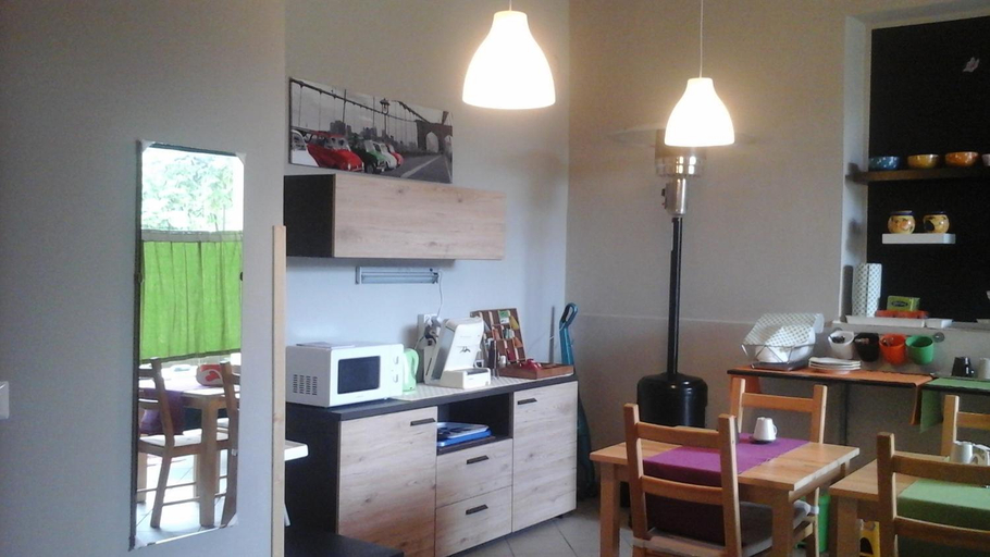 Others 3, Happy Days B&B, Terni