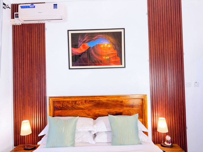 Room 2, Kayz Haven Kololo 1BR Sereneville, Kampala