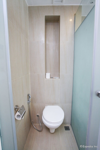 bathroom 4