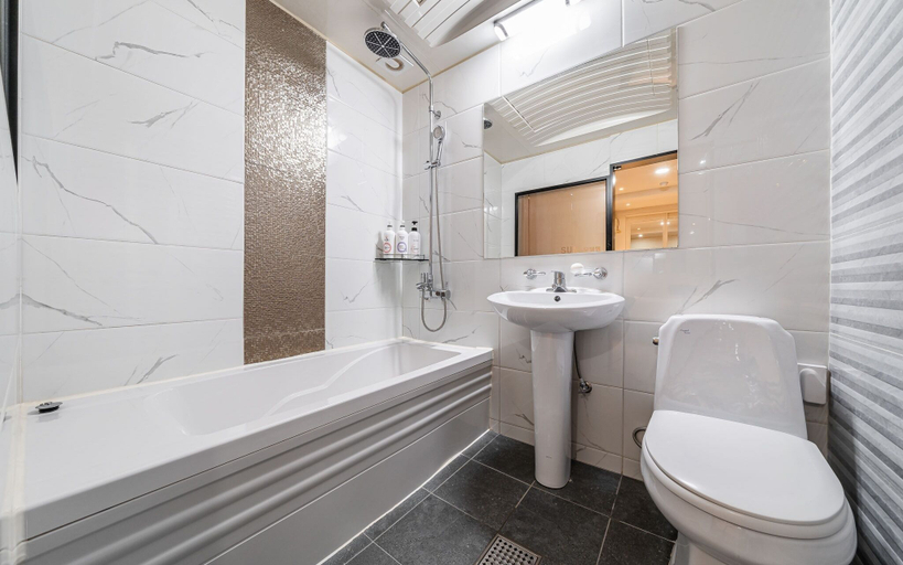Bathroom 5, Gwangmyeong Sum, Geum-cheon