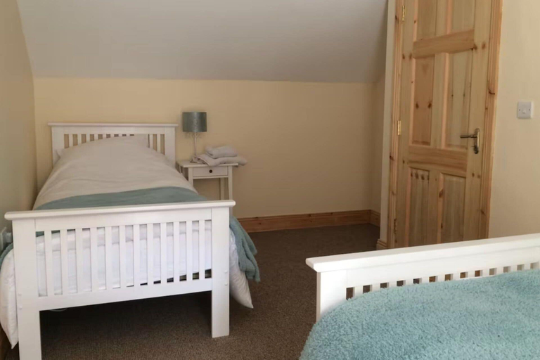 Room 3, Kilkenny Organic Farm 2-bed Apt, Sleeps 4, Parking