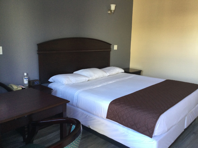 Bedroom 5, Carlton Motor lodge, Los Angeles
