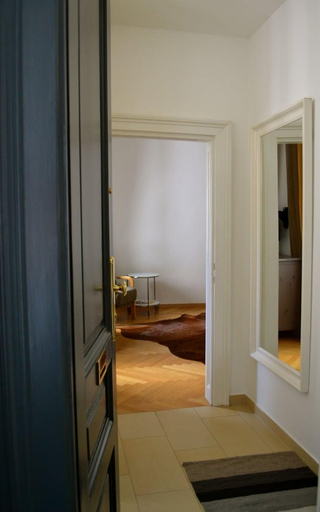 Others 4, My Home in Vienna, Wien